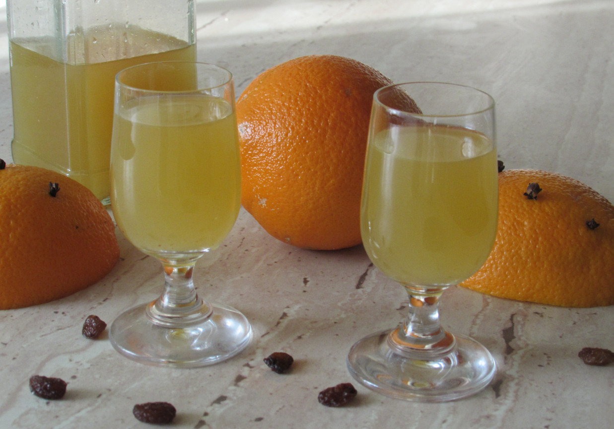 Nalewka pomarańczowa z rodzynkami foto