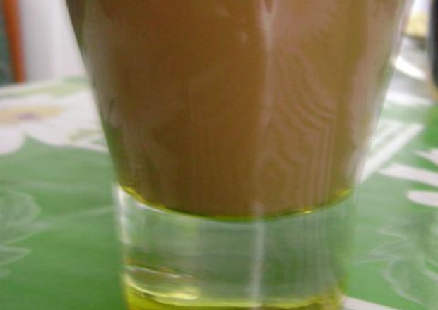 Fotografia przedstawiająca napój brzoskwiniowo-czekoladowy