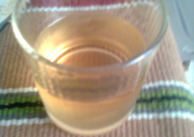 Fotografia przedstawiająca napój cytrynowo-miętowy