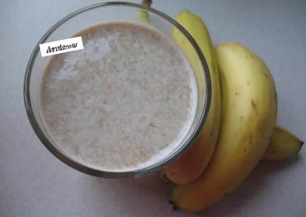 Fotografia przedstawiająca Napój kawowo- bananowy