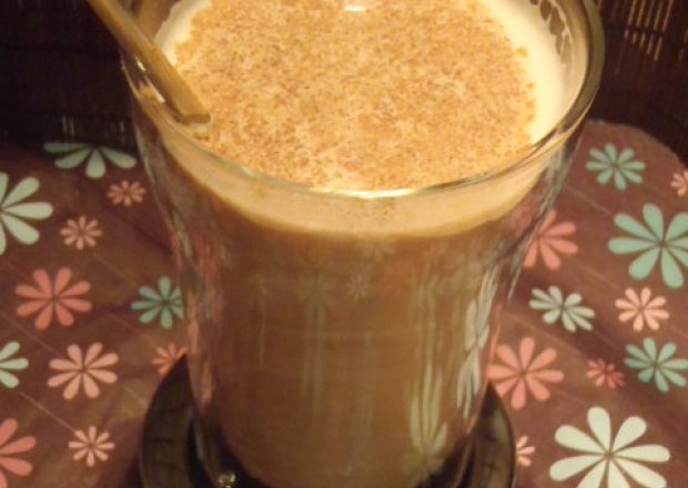 Fotografia przedstawiająca Napój kawowo-pierniczkowy