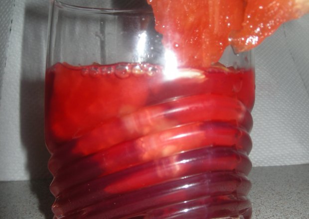 Fotografia przedstawiająca napój z arbuza na lato