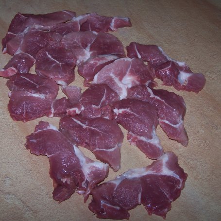 Krok 1 - Nawet nie wiedziałam, że tak będzie smakować, czyli marynowana w jogurcie łopatka z grilla :) foto