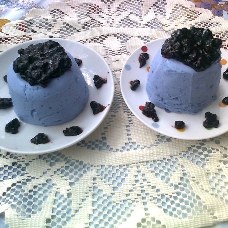 Krok 4 - Niebieska panna cotta z jagodami foto