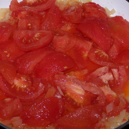 Krok 3 - Nieco inna pomidorowa, czyli krem zagęszczany beszamelem :) foto