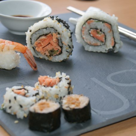 Krok 4 - Nigiri sushi z krewetką foto