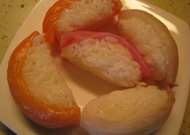 Fotografia przedstawiająca Nigiri sushi