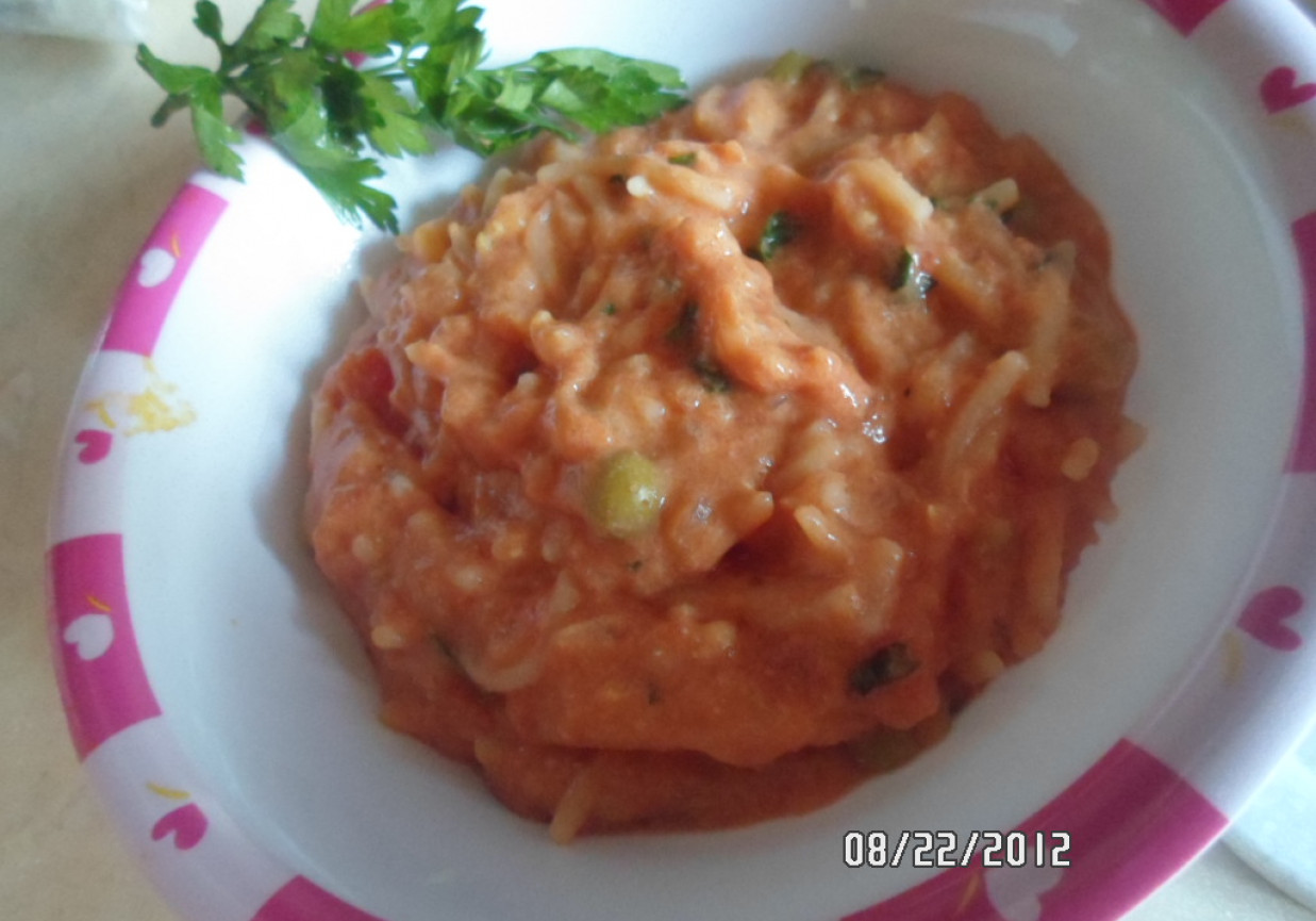 Obiad dla niemowlaka: Spaghetti z indykiem i groszkiem foto