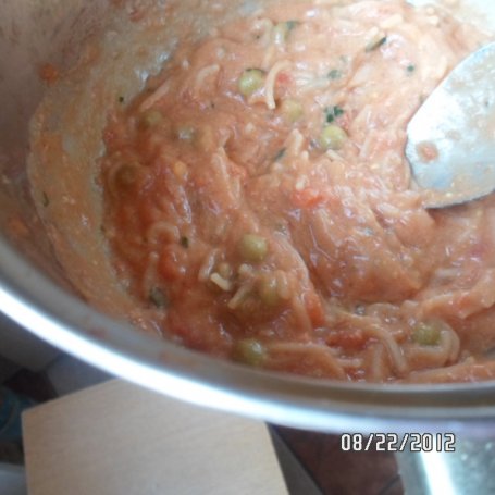 Krok 4 - Obiad dla niemowlaka: Spaghetti z indykiem i groszkiem foto
