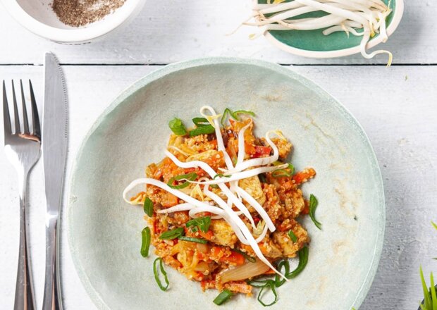 Fotografia przedstawiająca Obiad: Orientalna potrawka z kurczakiem i komosą ryżową