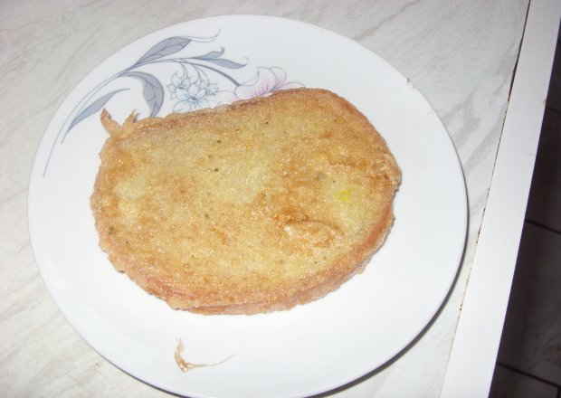 Fotografia przedstawiająca Obsmażany chleb w jajku