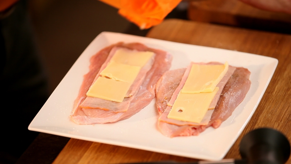 Odc. 22: Cielęcina w roladzie Cordon Bleu z szynką i żółtym serem