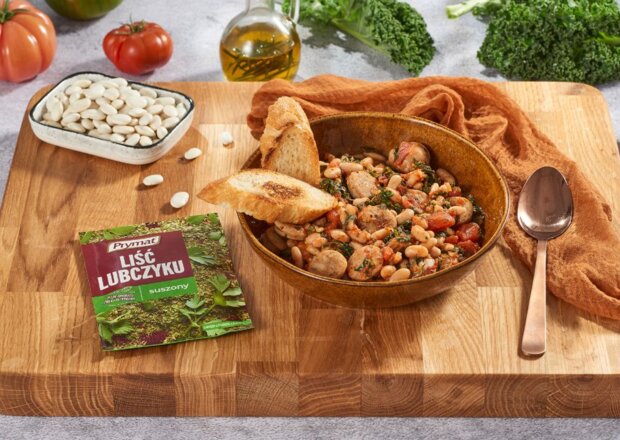 Fotografia przedstawiająca Portugalski gulasz z jarmużem i fasolą, DS XXIV, odc. 6