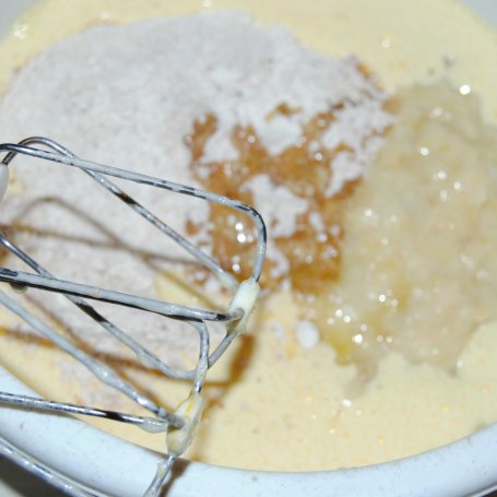 Krok 4 - Odchudzone bananowe ciasto foto