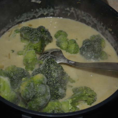 Krok 4 - Ogniste zielone curry z dorszem foto