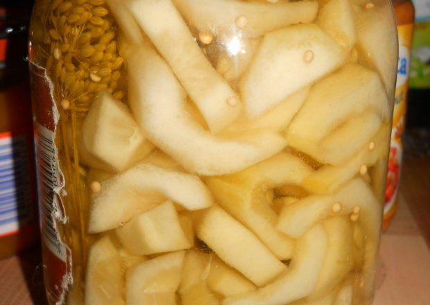 Fotografia przedstawiająca ogorki bez kórki i nasion