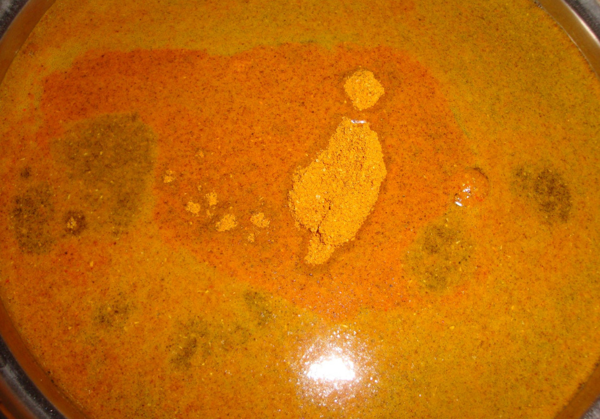 Ogórki curry w słoikach foto