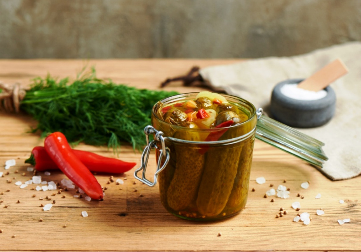 Ogórki po meksykańsku zaprawione do słoików foto