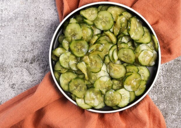 Fotografia przedstawiająca Ogórki w sosie sojowym