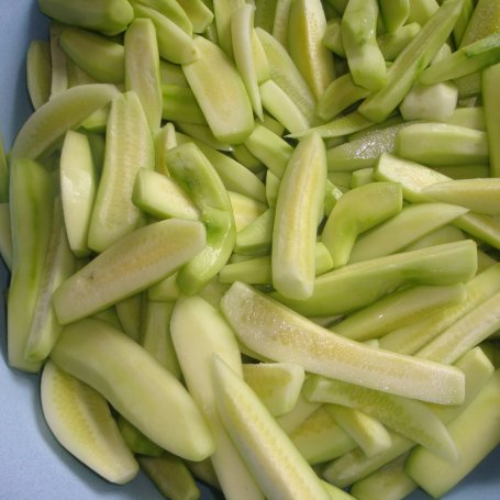 Krok 1 - Ogórki z curry zaprawione do słoików foto