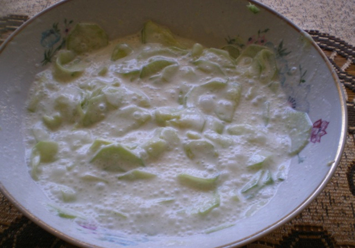 Ogórki z jogurtem foto