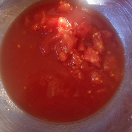Krok 5 - Ogórkowa z pomidorami foto