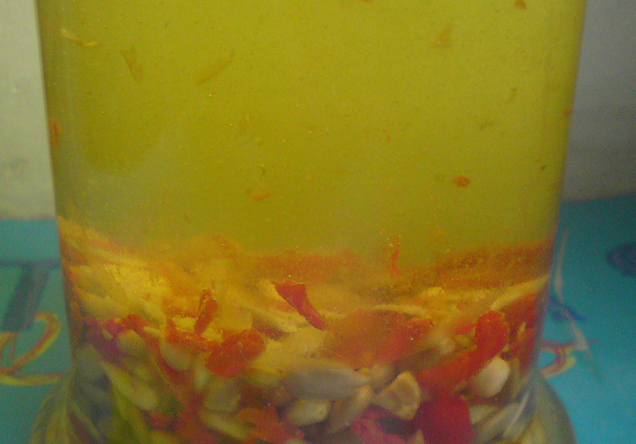 Oliwa ze słonecznikiem i papryczką habanero foto