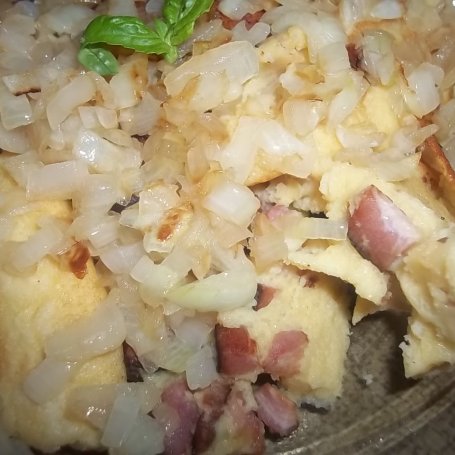 Krok 6 - Omlet cesarski na słono z boczkiem foto
