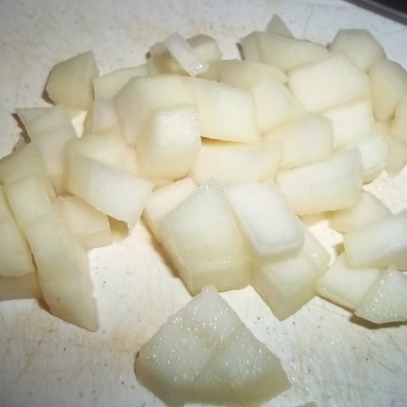 Krok 2 - Omlet cesarski z gruszką i jogurtem greckim foto