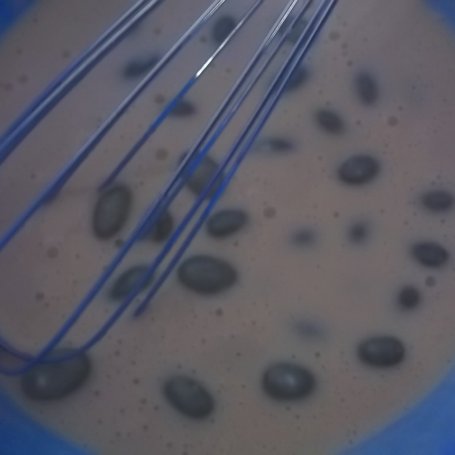 Krok 2 - Omlet cesarski z winogronami foto