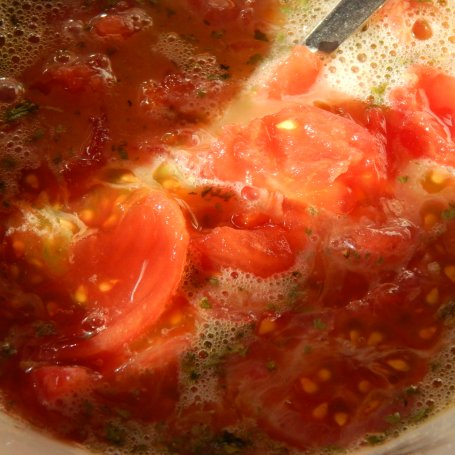 Krok 3 - Omlet chlebowy z pomidorami i ziołami foto