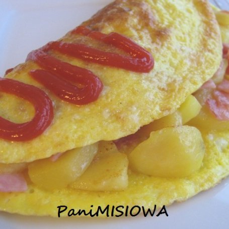 Krok 3 - Omlet francuski z szynką i odsmażanymi ziemniakami foto