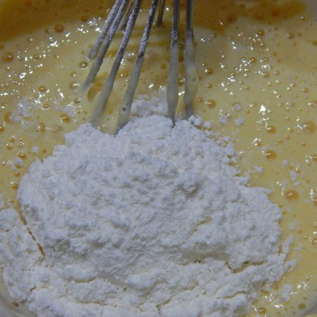 Krok 3 - Omlet / grzybek z mlekiem kokosowym i mąką kukurydzianą foto