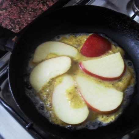 Krok 6 - Omlet jabłkowy foto