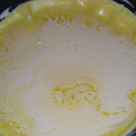 Krok 2 - omlet owocowy foto