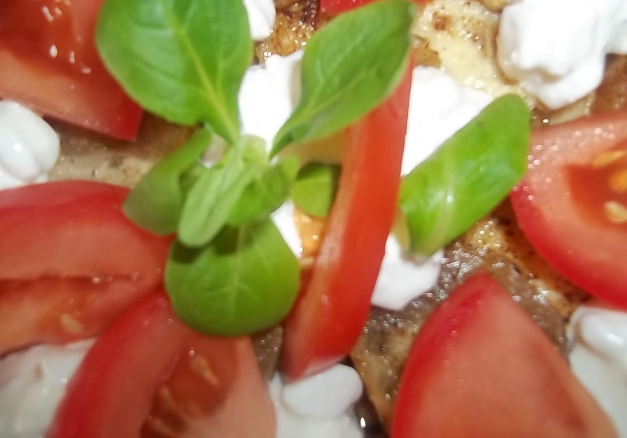 Omlet z cukinią, serkiem wiejskim i pomidorem foto