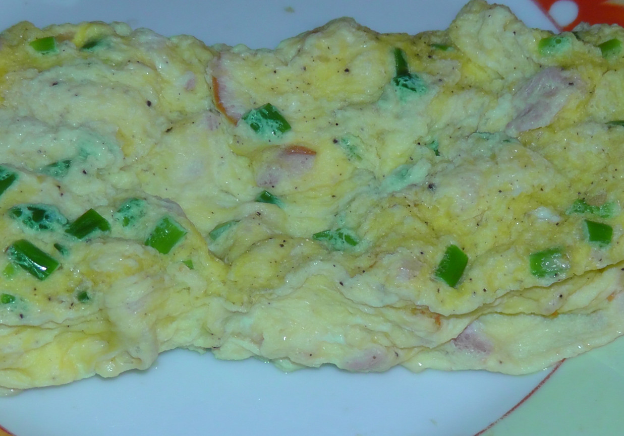 Omlet z jajecznego garnuszka foto