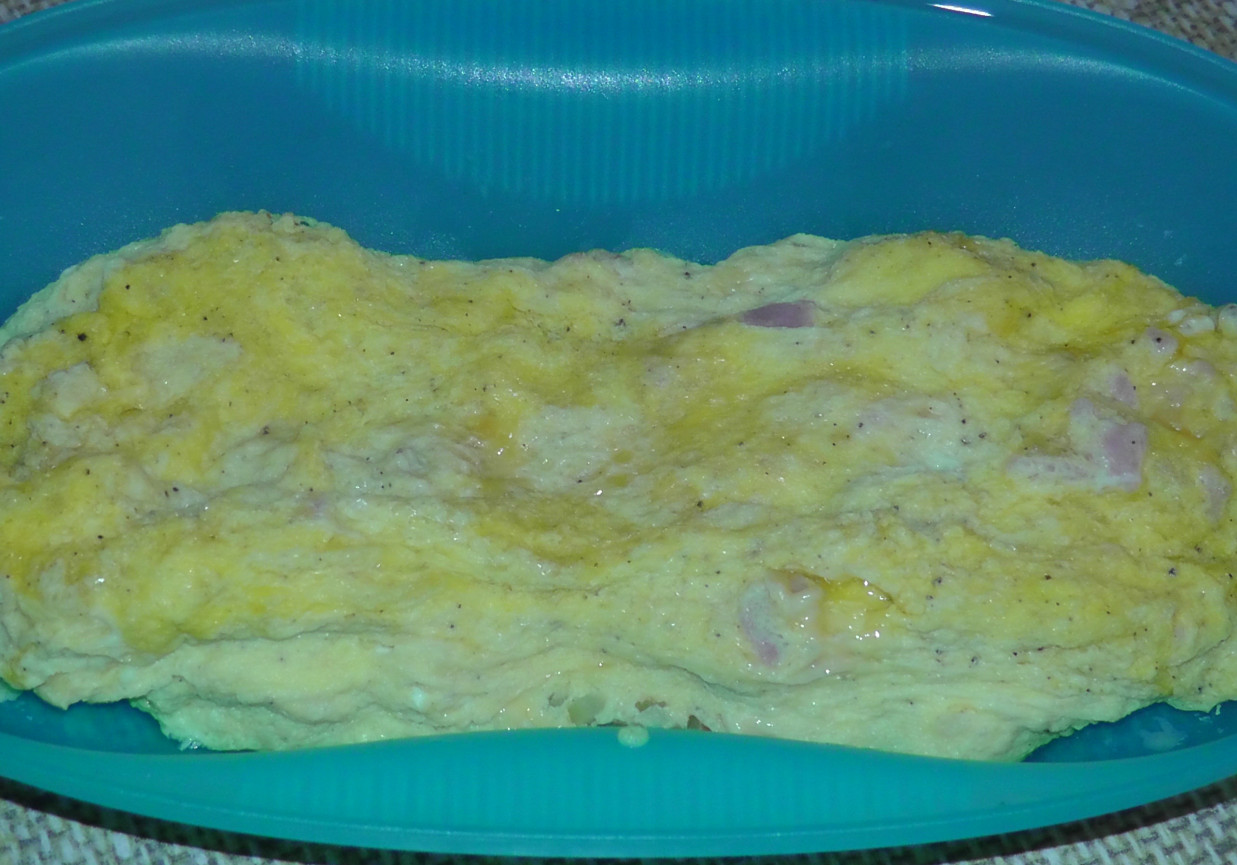 Omlet z jajecznego garnuszka foto