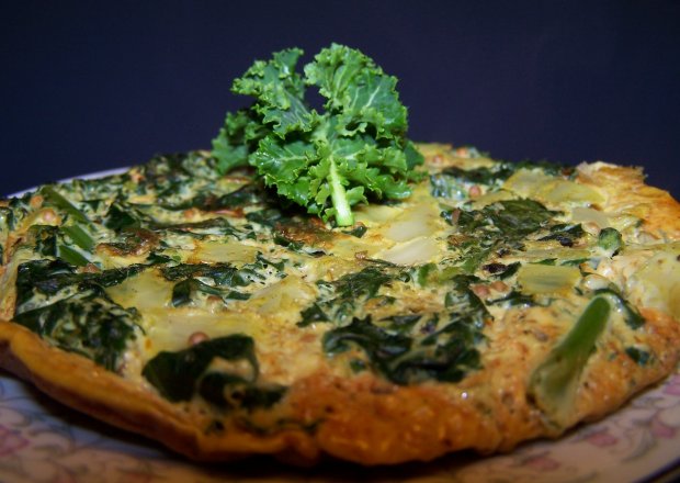 Fotografia przedstawiająca omlet z jarmużem