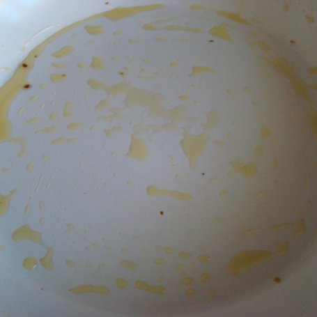 Krok 2 - Omlet z kabanosem i serem żółtym  foto