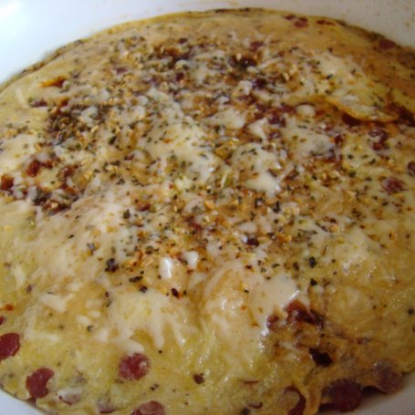 Krok 6 - Omlet z kabanosem i serem żółtym  foto
