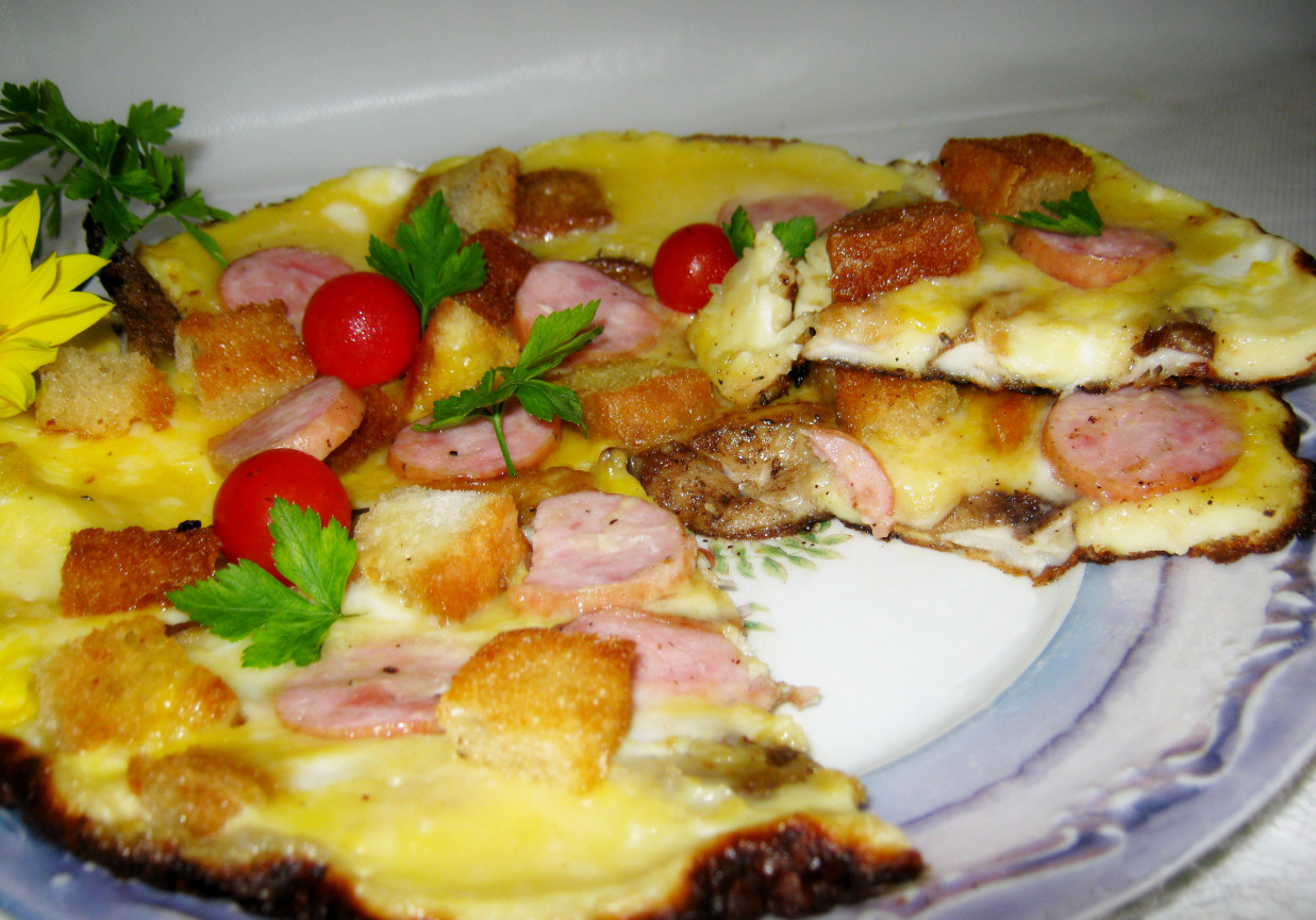 Omlet z kanią i wędliną foto