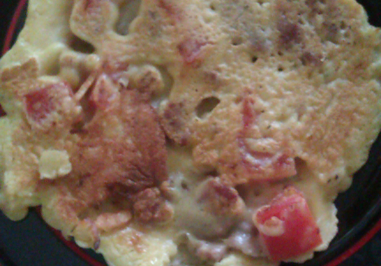 omlet z kiełbasą wiejską i pomidorem foto