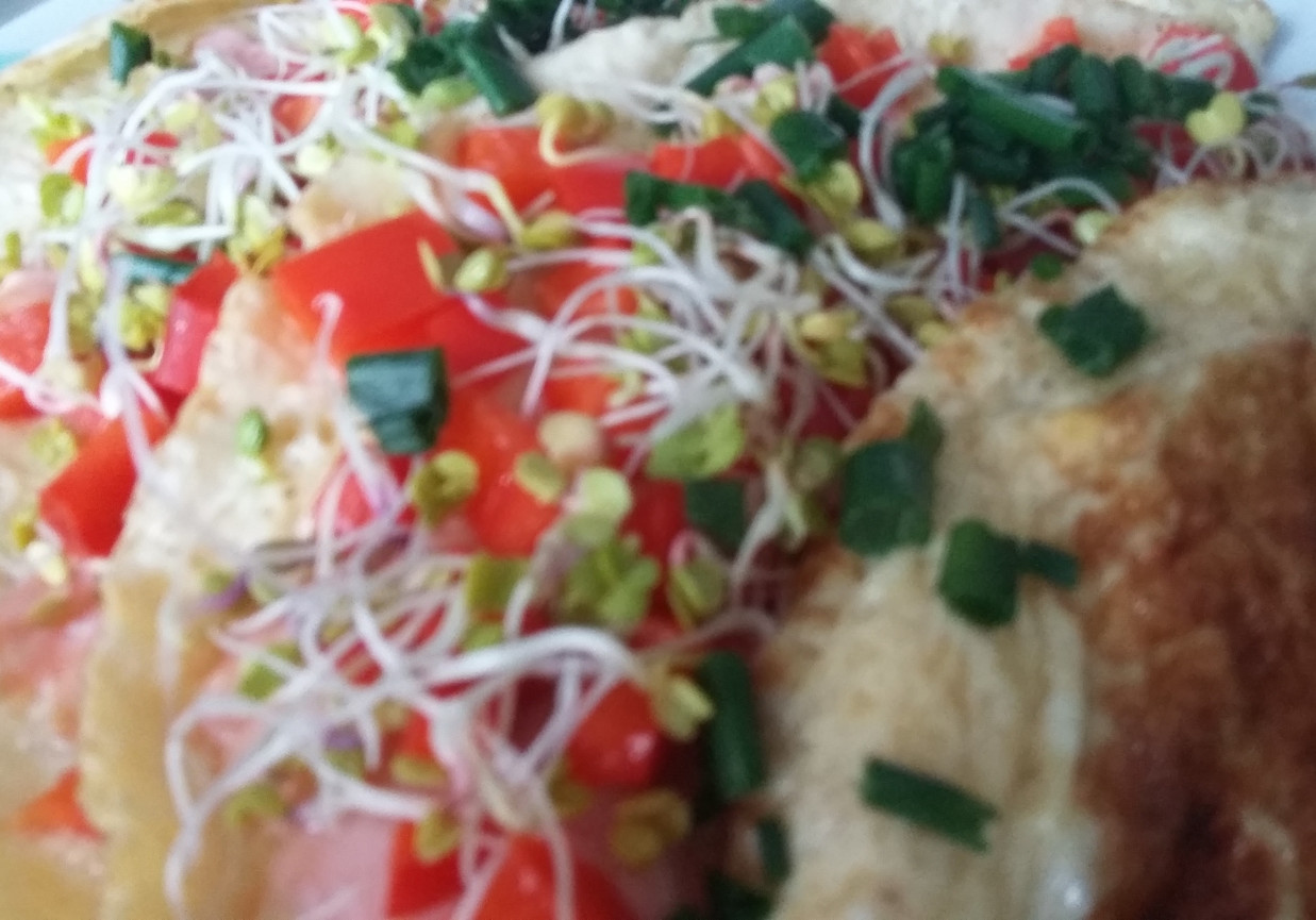 Omlet z łososiem wędzonym  foto