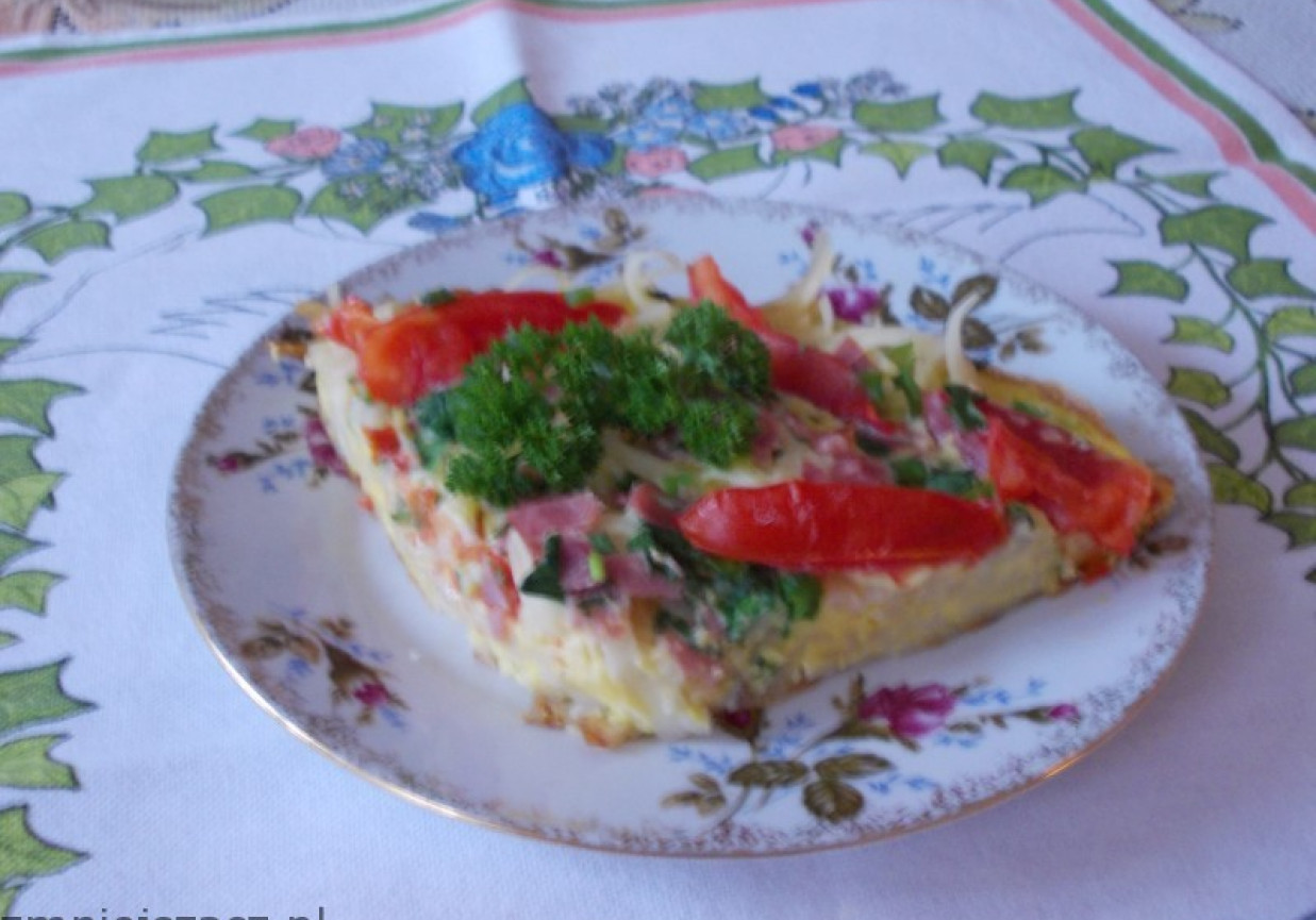 Omlet z makaronem foto