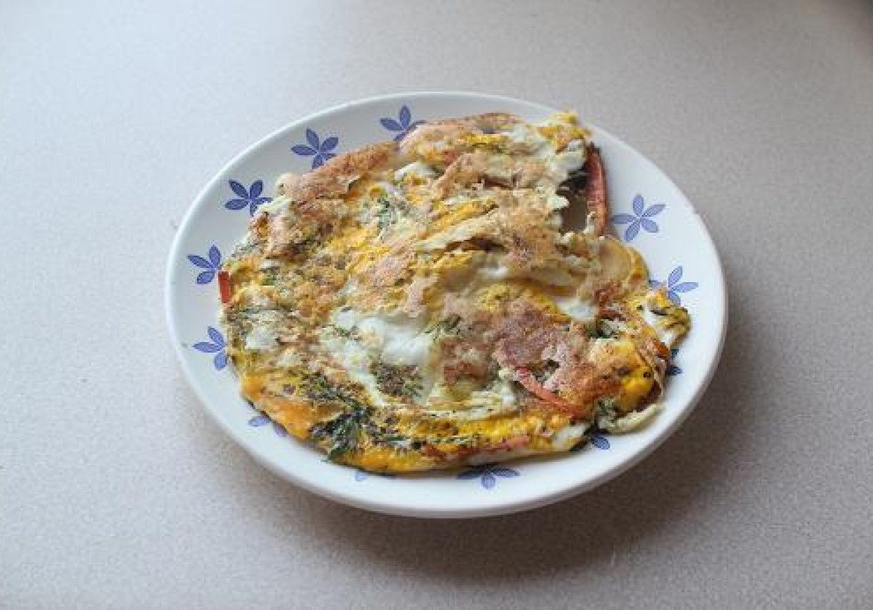 Omlet z marchewką i koperkiem foto