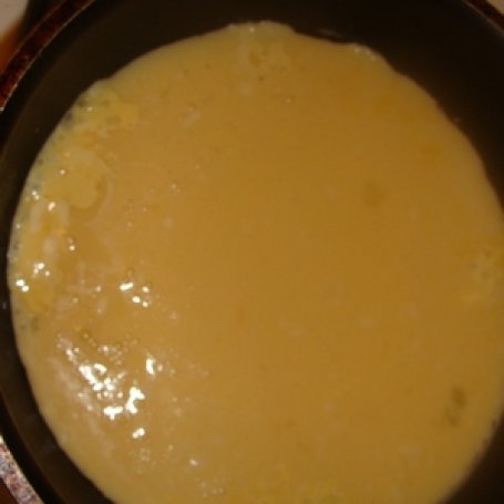 Krok 1 - Omlet z marchewką i żurawiną foto