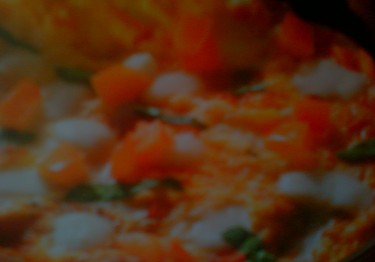 omlet z pomidorami i mozzarella foto