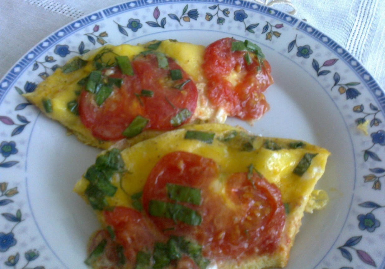 omlet z pomidorem foto