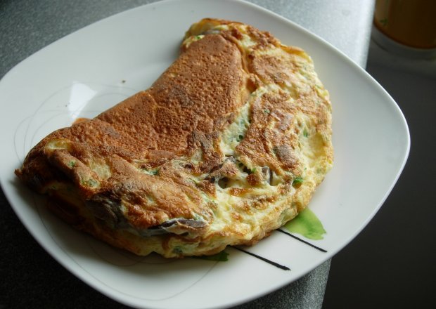 Fotografia przedstawiająca Omlet z serem i grzybami